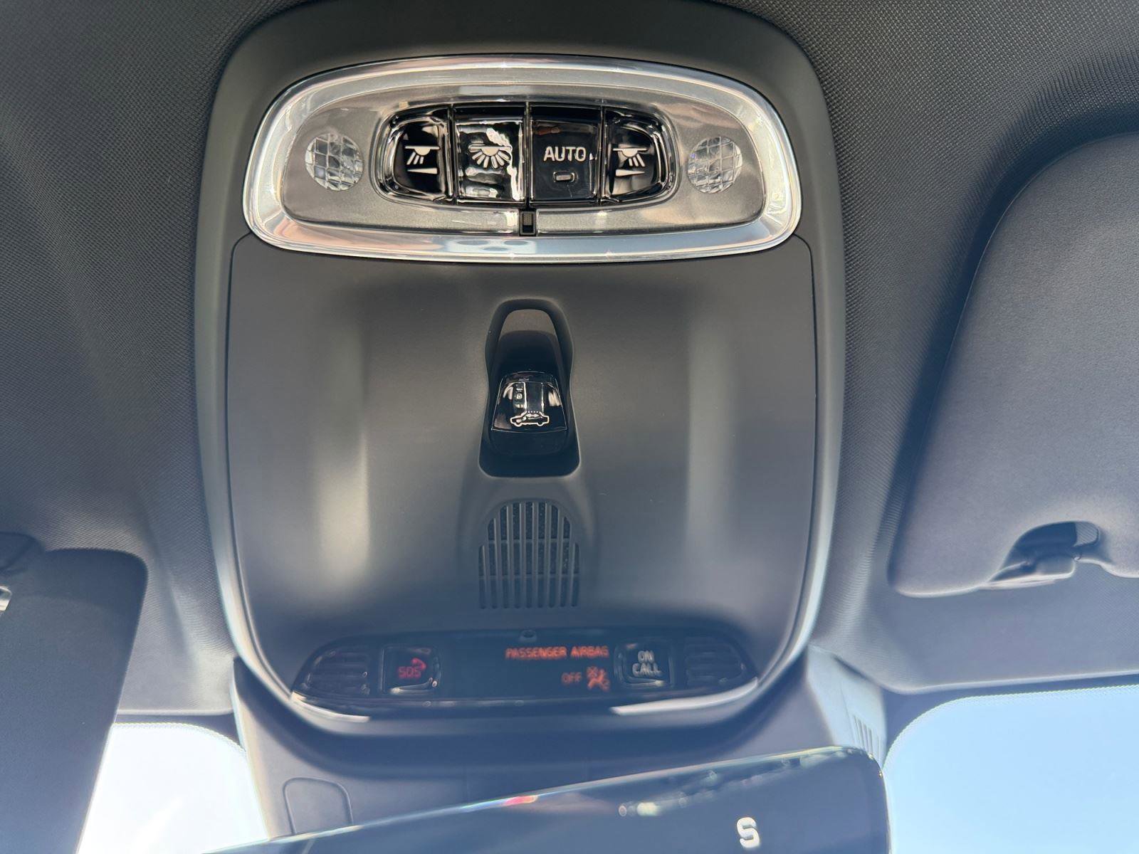 Used 2021 Volvo S60 T8 R-Design w/ Climate Package image 21