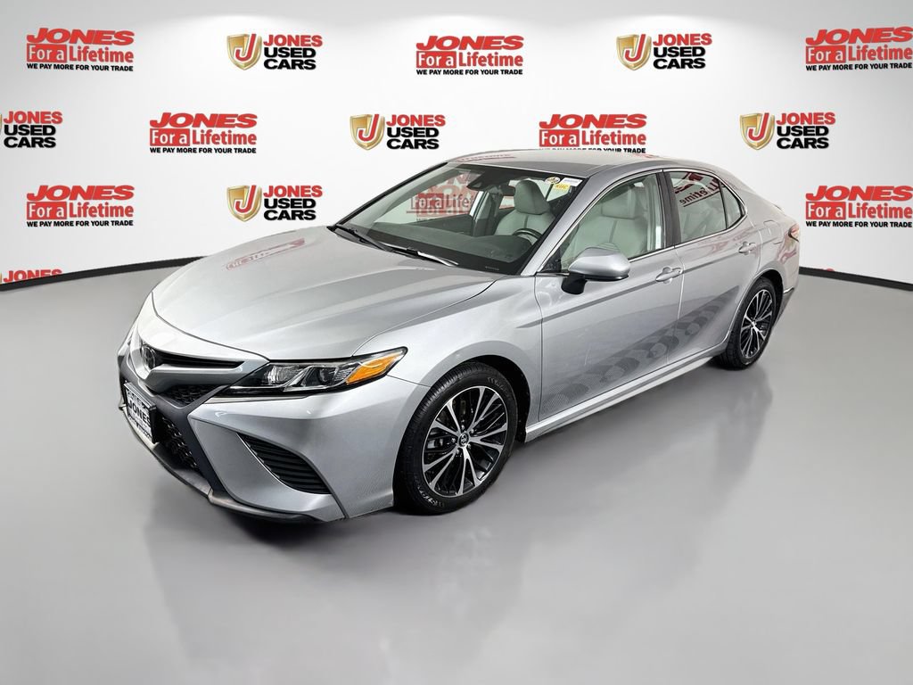 Used 2020 Toyota Camry SE FWD image 12