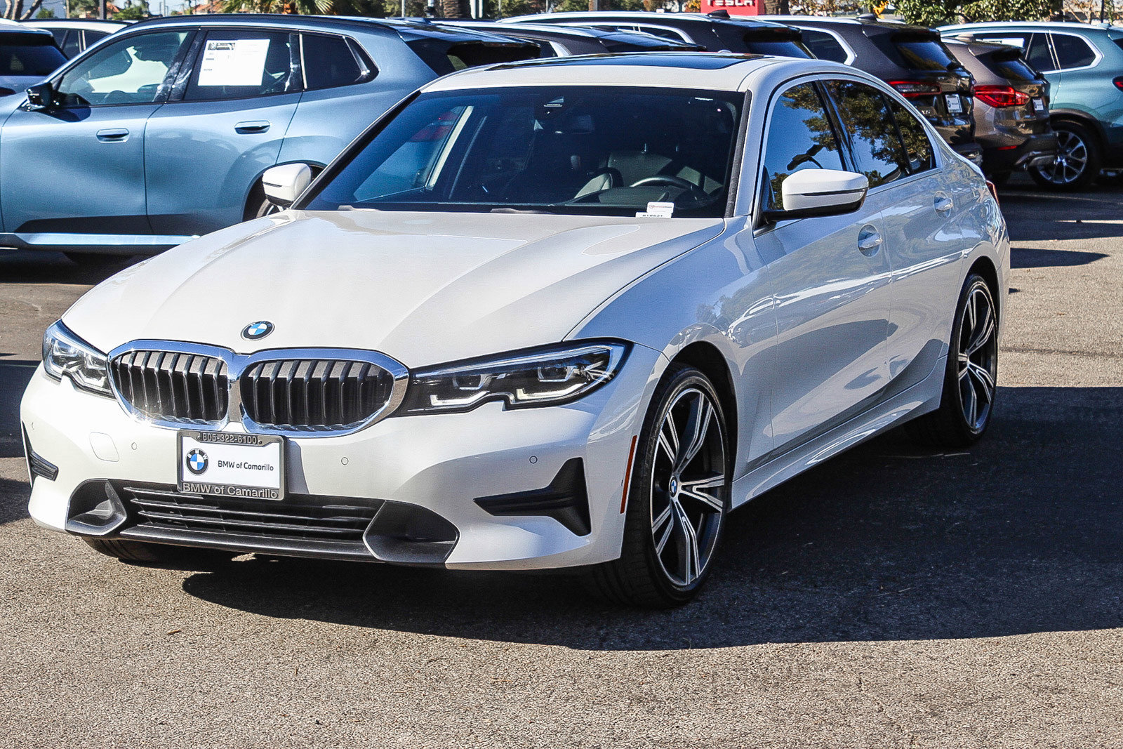 Used 2019 BMW 330i Sedan w/ Premium Package image 3