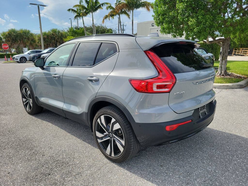 Used 2024 Volvo XC40 B5 Ultimate w/ Climate Package AWD/4WD image 4