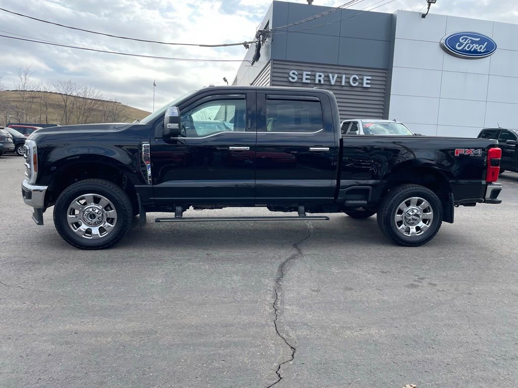 Used 2024 Ford F250 Lariat w/ Lariat Ultimate Package image 2