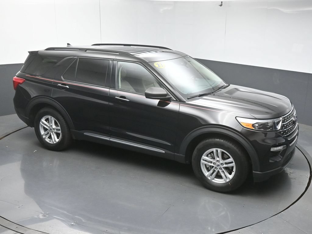 Used 2023 Ford Explorer XLT w/ Equipment Group 202A RWD image 41