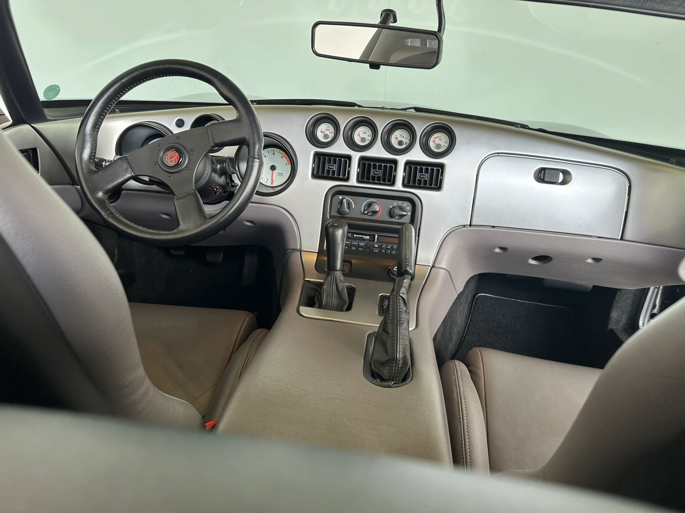 Used 1995 Dodge Viper RT/10 image 21