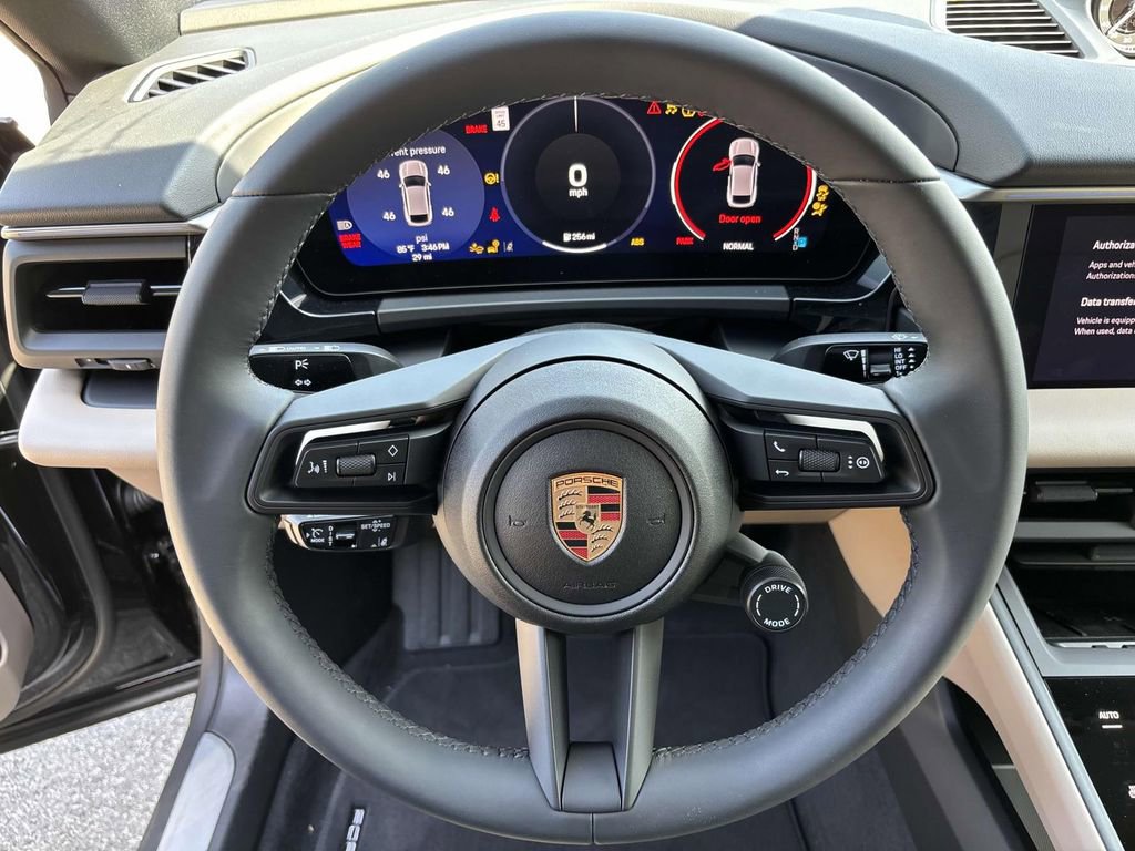 Used 2025 Porsche Macan Electric image 26