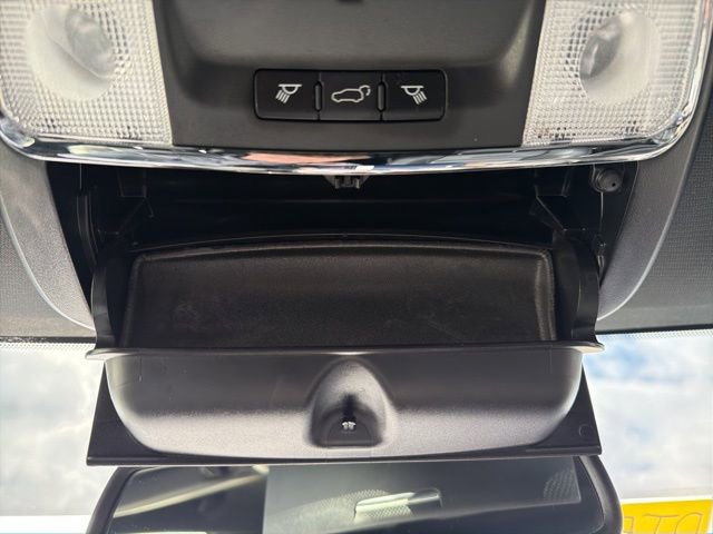 Used 2014 Jeep Grand Cherokee Overland w/ Advanced Technology Group image 40