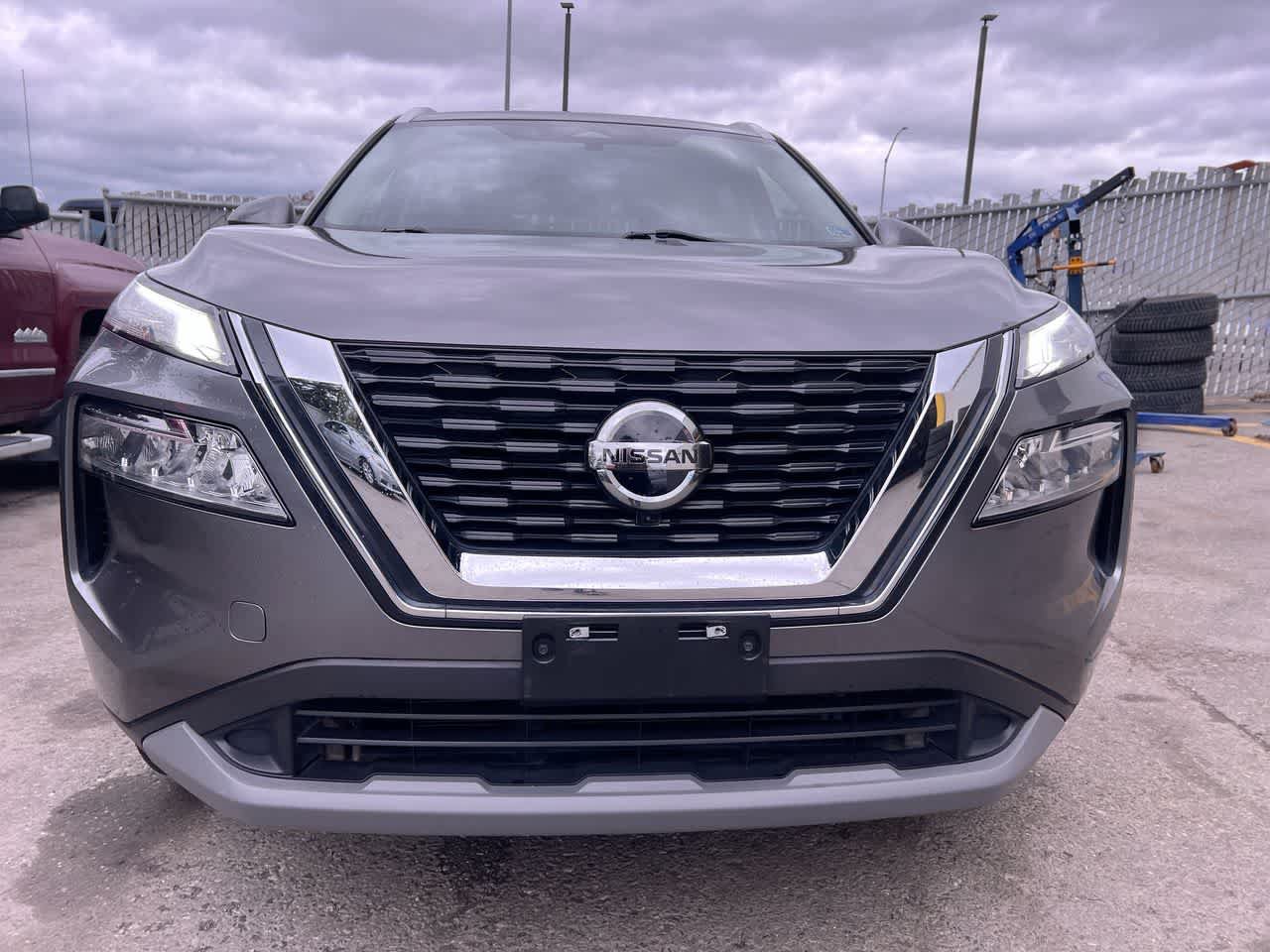 Used 2021 Nissan Rogue SV w/ Premium Package FWD image 29