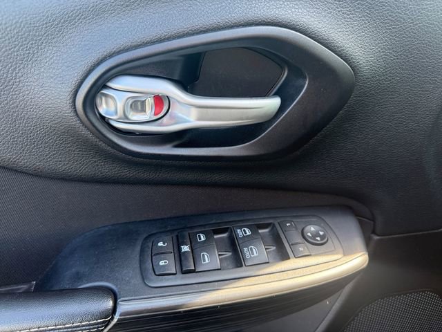 Used 2015 Jeep Cherokee Latitude image 20