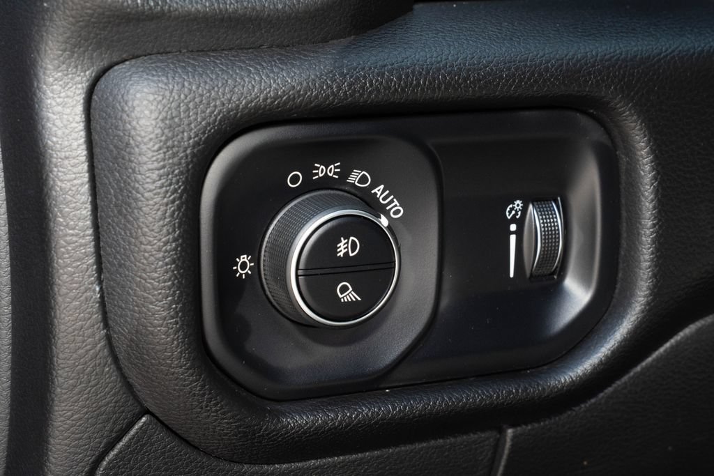 Used 2023 RAM 1500 Big Horn AWD/4WD image 27
