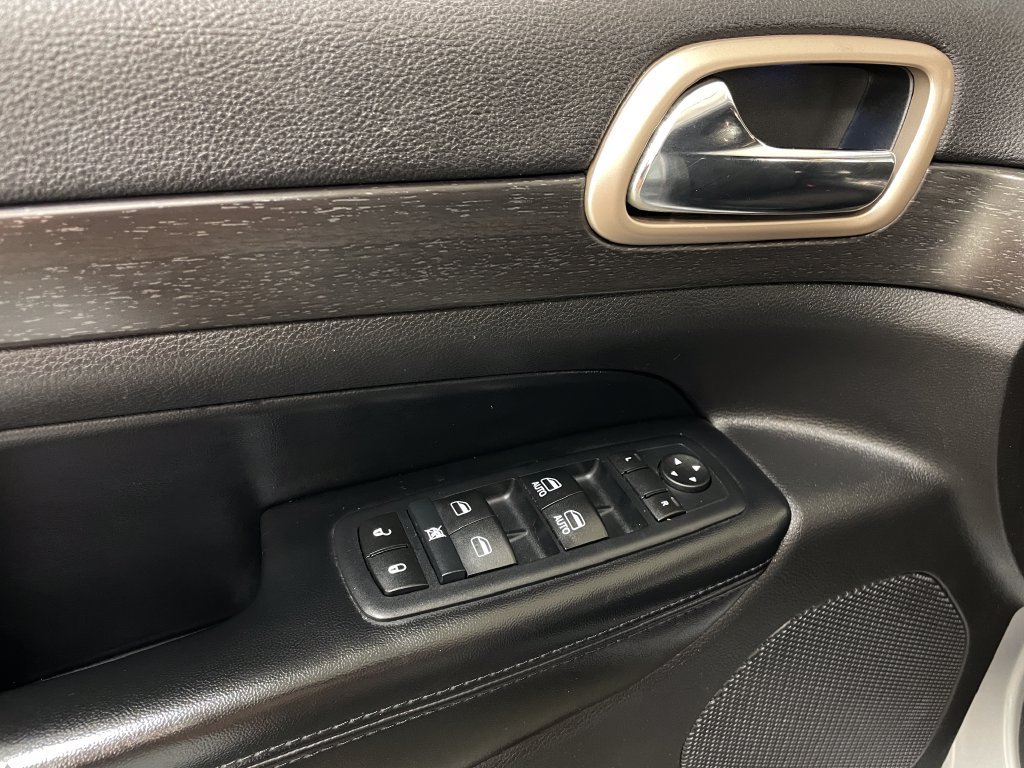 Used 2017 Jeep Grand Cherokee Laredo w/ Quick Order Package 23E AWD/4WD image 22