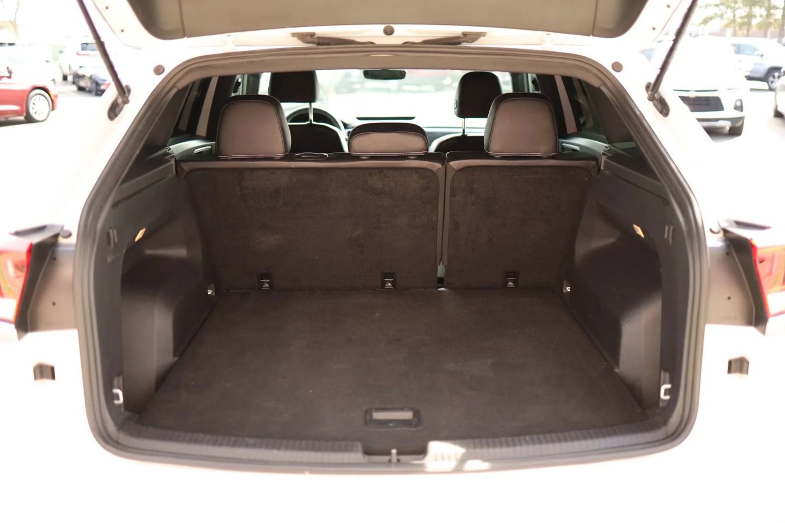 Used 2022 Volkswagen Atlas Cross Sport SE image 41