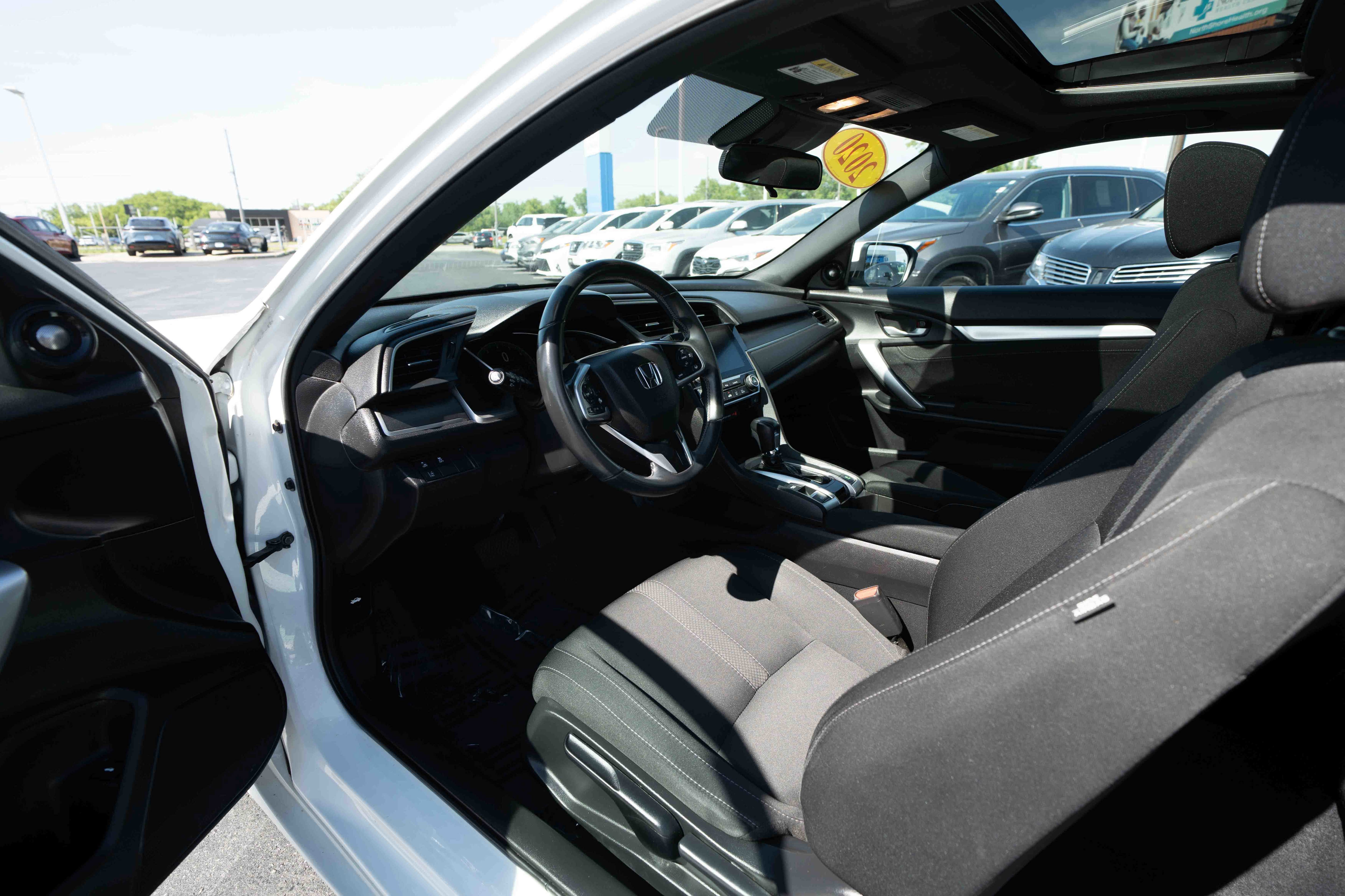 Used 2020 Honda Civic EX image 8