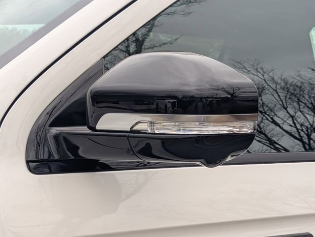 New 2026 Lincoln Navigator Reserve w/ Jet Appearance Package image 11