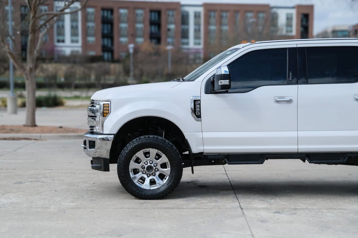 Used 2018 Ford F250 Lariat w/ Chrome Package image 11