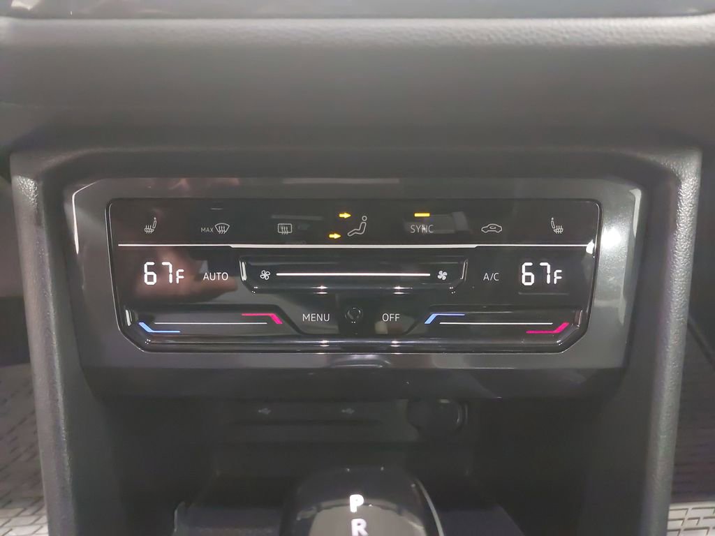 Used 2023 Volkswagen Tiguan SE image 20