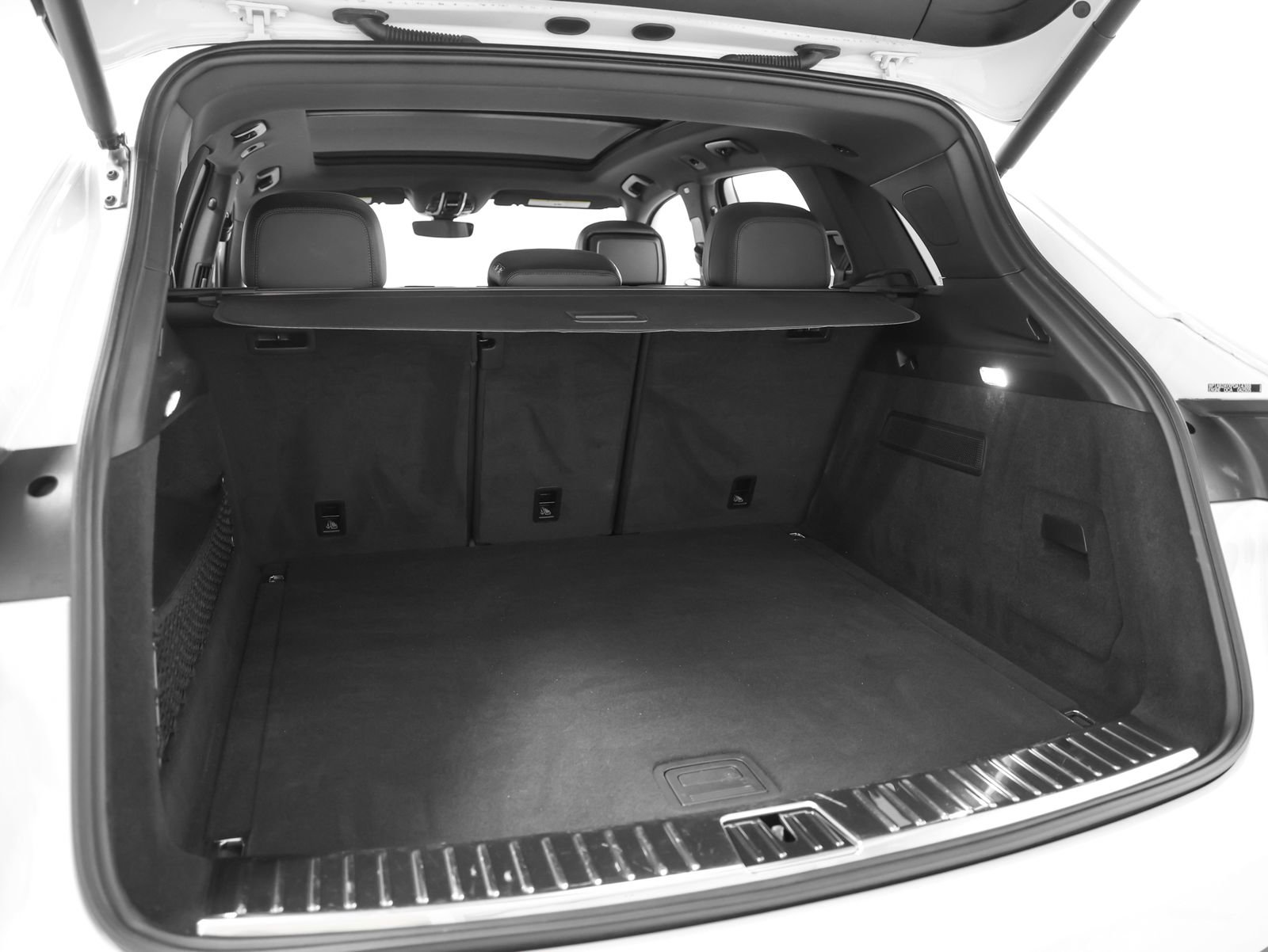 Certified 2023 Porsche Cayenne S AWD/4WD image 18