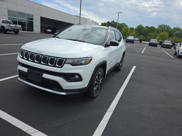 Used 2024 Jeep Compass Limited AWD/4WD image 15