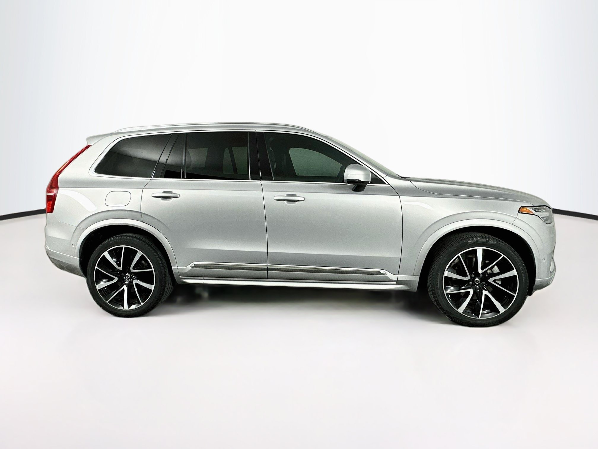 Used 2023 Volvo XC90 B6 Plus AWD/4WD image 10