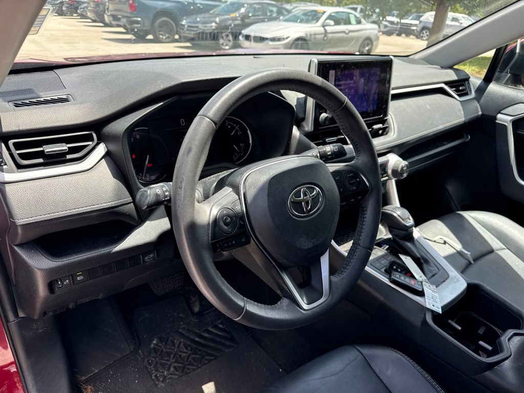 Used 2023 Toyota RAV4 XLE Premium FWD image 9