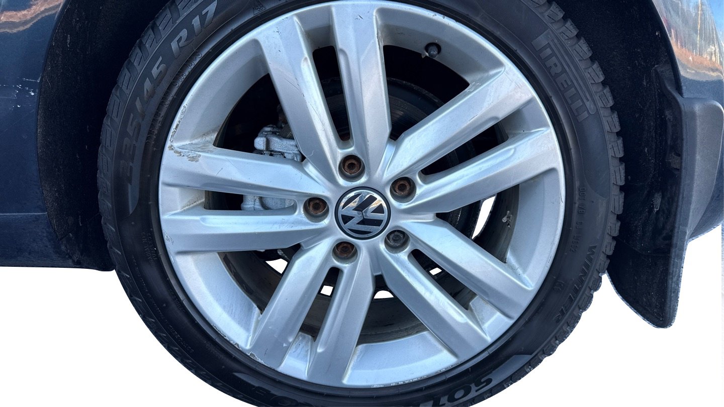 Used 2012 Volkswagen Golf TDI image 36