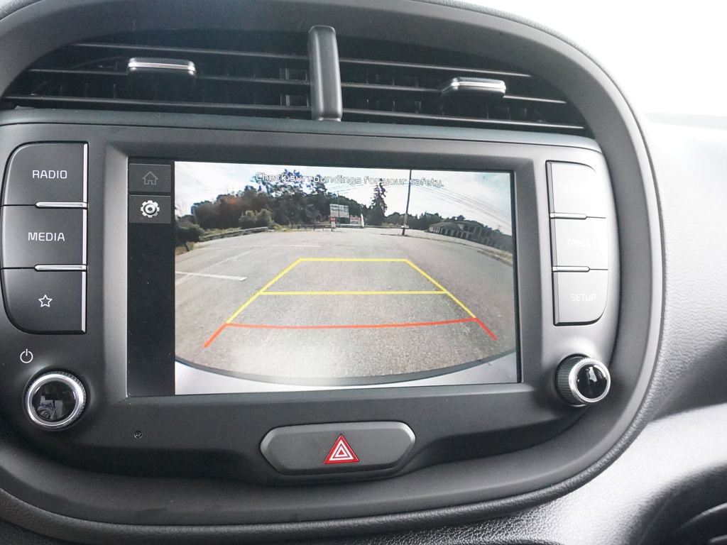Used 2025 Kia Soul LX w/ LX Technology Package FWD image 39
