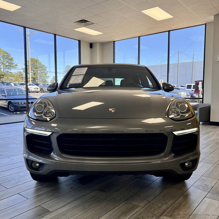 Used 2018 Porsche Cayenne image 2