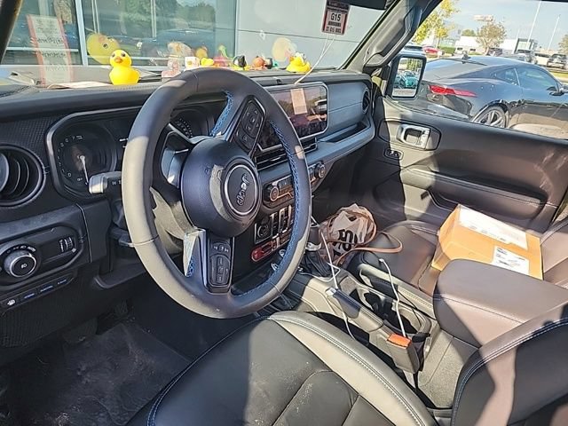 Used 2024 Jeep Wrangler Unlimited Rubicon 4xe AWD/4WD image 12