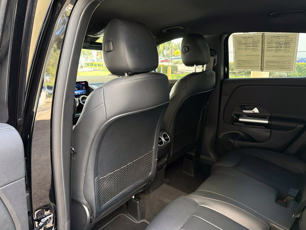 Used 2025 Mercedes-Benz GLA 250 image 37