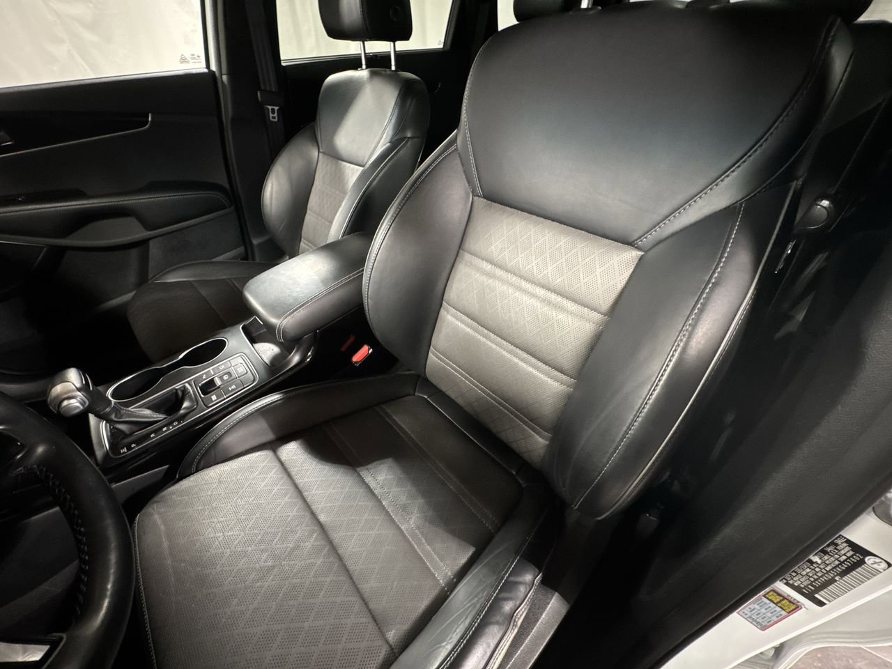 Used 2019 Kia Sorento SX image 20