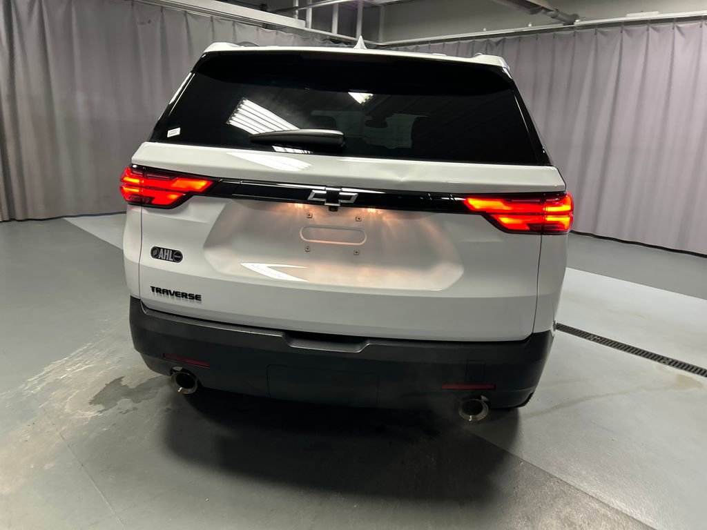 Used 2023 Chevrolet Traverse LS w/ Midnight/Sport Edition image 6