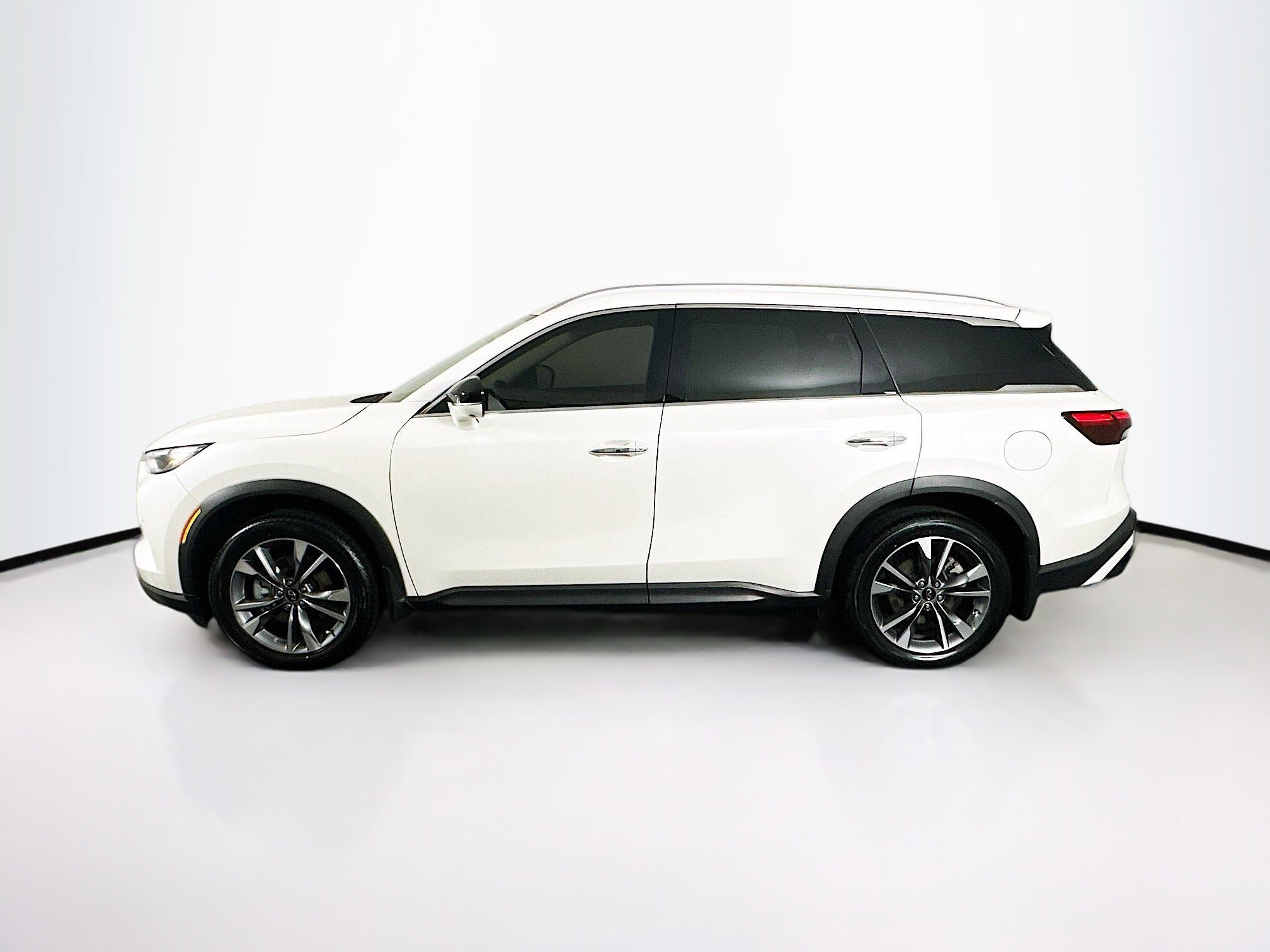 Used 2023 INFINITI QX60 Luxe image 4
