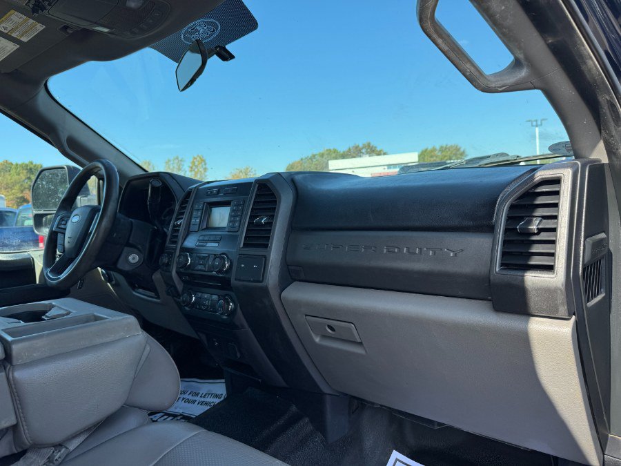 Used 2018 Ford F250 XL w/ Power Equipment Group AWD/4WD image 19