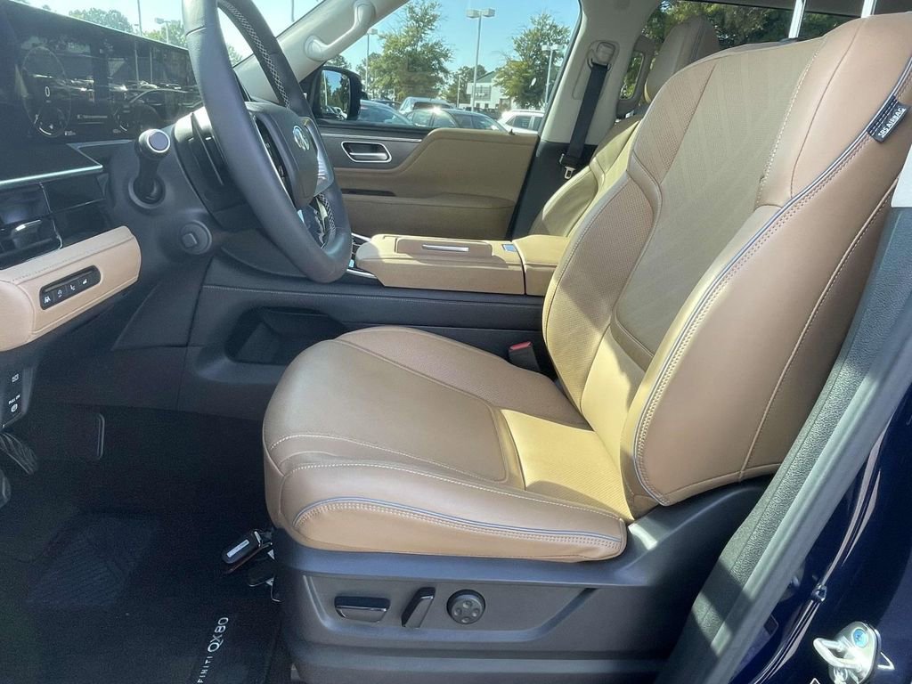 Used 2025 INFINITI QX80 Luxe image 14