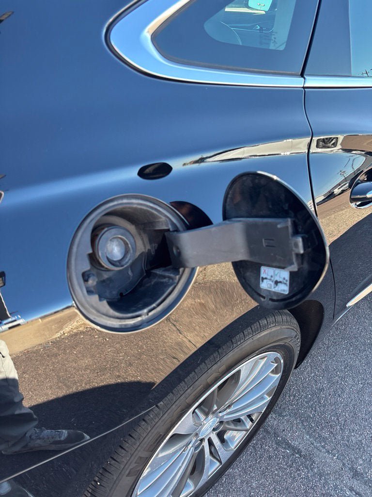 Used 2019 Buick LaCrosse Essence FWD image 31