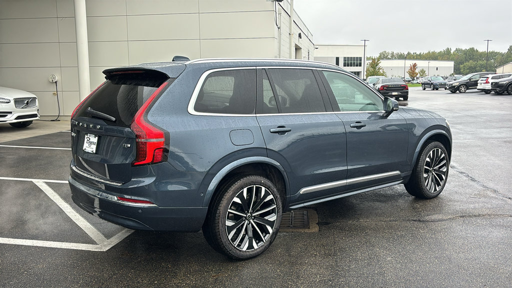 New 2027 Volvo XC90 T8 Plus AWD/4WD image 28
