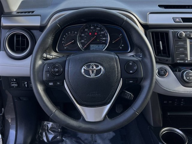 Used 2015 Toyota RAV4 Limited image 25