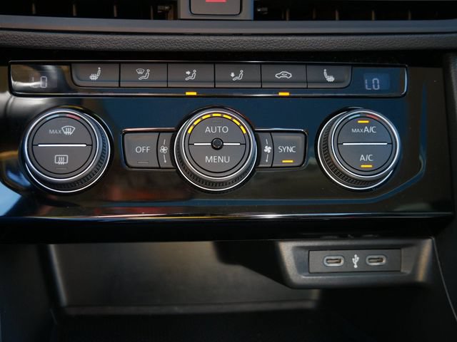 Used 2024 Volkswagen Jetta SE FWD image 22