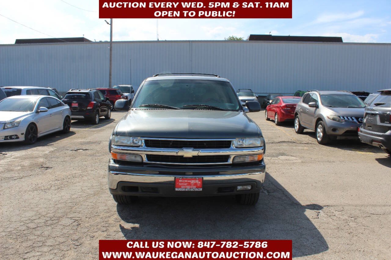 Used 2000 Chevrolet Suburban LT w/ LT Preferred Equipment Group AWD/4WD image 2