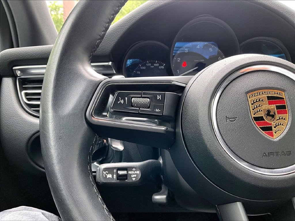 Certified 2023 Porsche Macan S AWD/4WD image 22