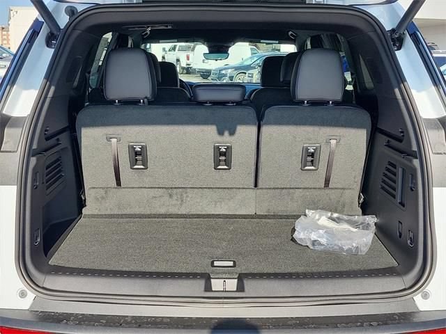 New 2026 GMC Acadia Elevation w/ Super Cruise Package FWD image 7