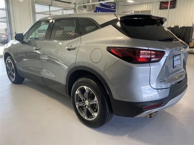 Used 2025 Chevrolet Blazer LT image 6