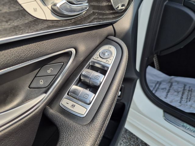 Used 2015 Mercedes-Benz C 300 4MATIC Sedan image 14
