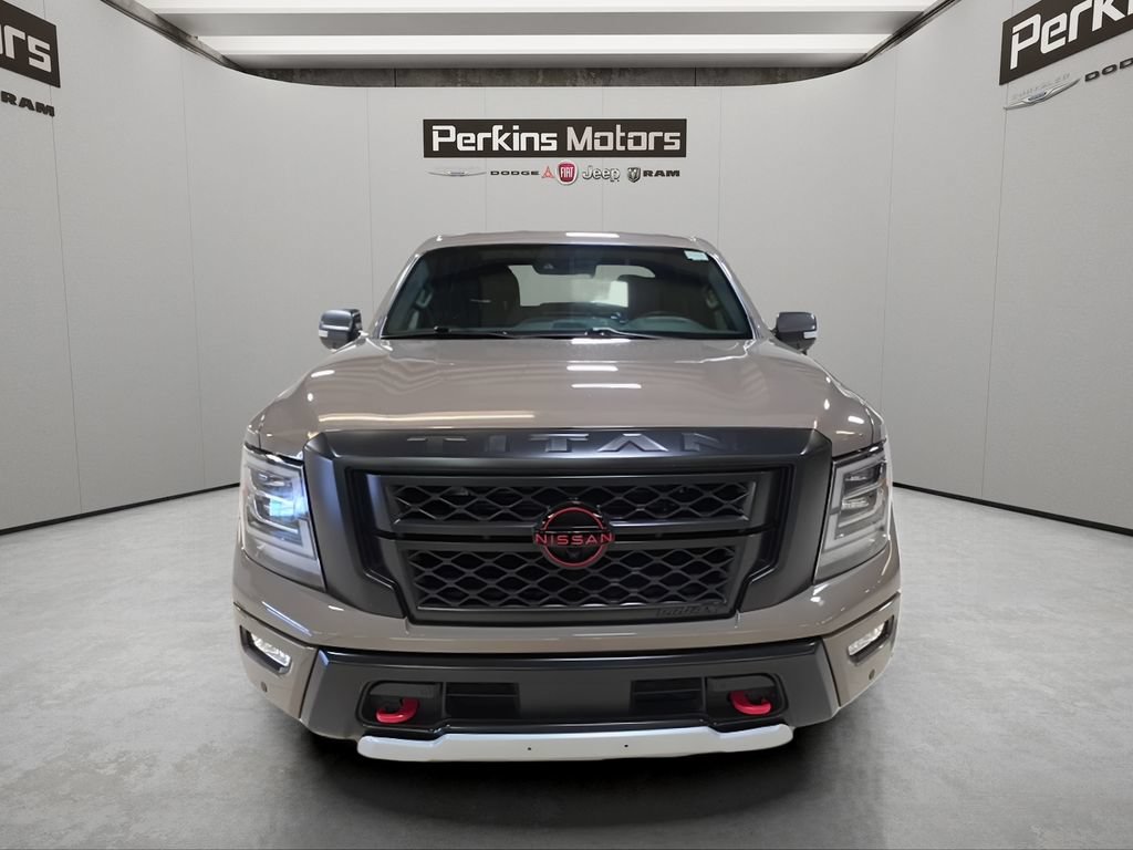 Used 2024 Nissan Titan PRO-4X w/ Pro-4x Convenience Package AWD/4WD image 9