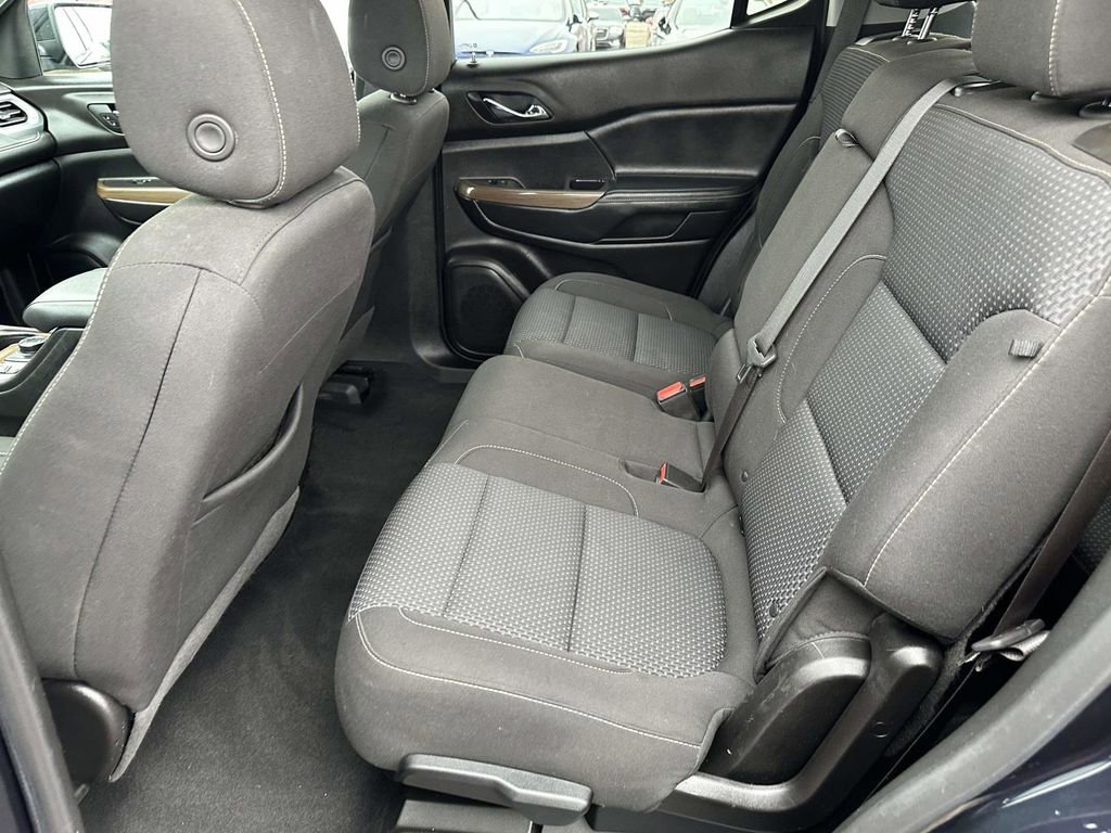 Certified 2021 GMC Acadia SLE w/ Driver Convenience Package image 15