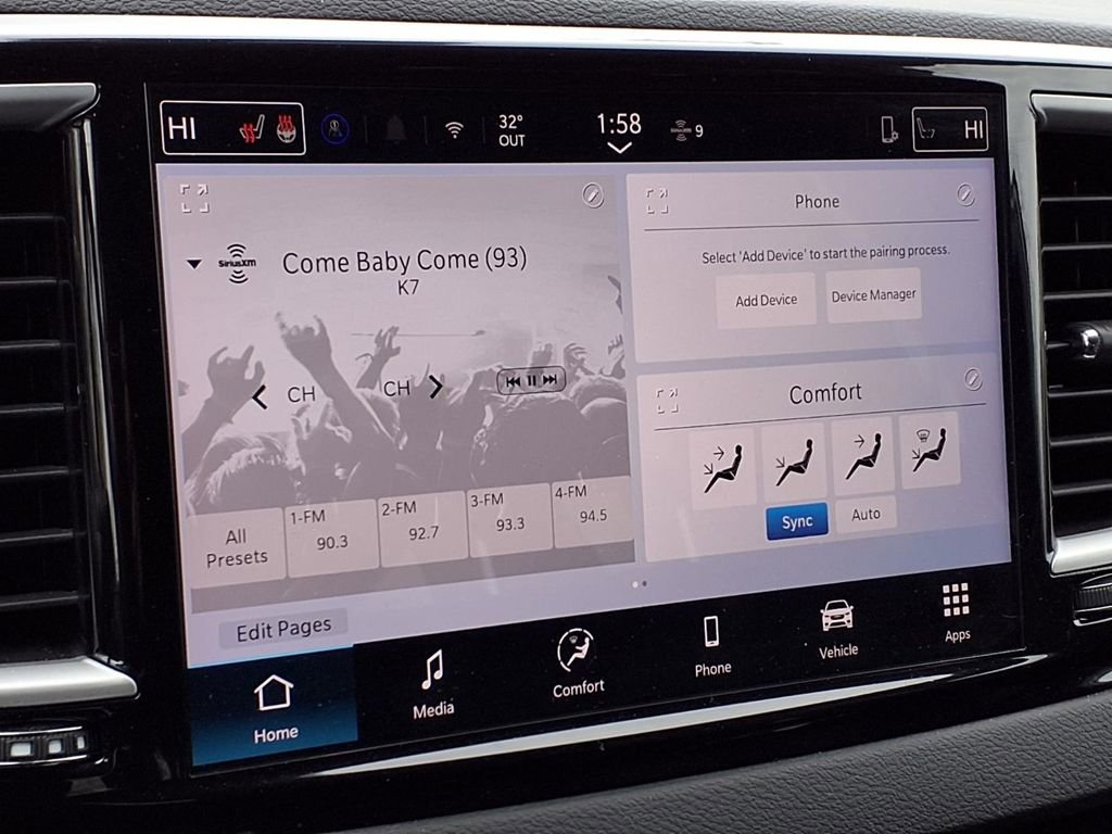 Used 2025 Chrysler Pacifica Select image 25