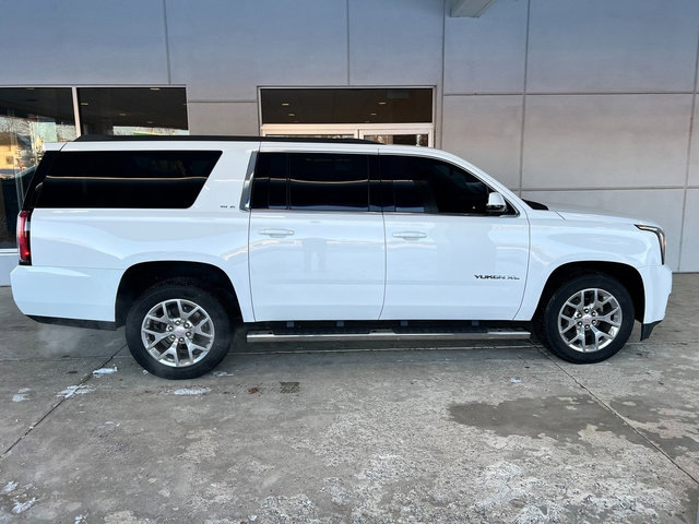 Used 2017 GMC Yukon XL SLE w/ SLE Value Package image 6