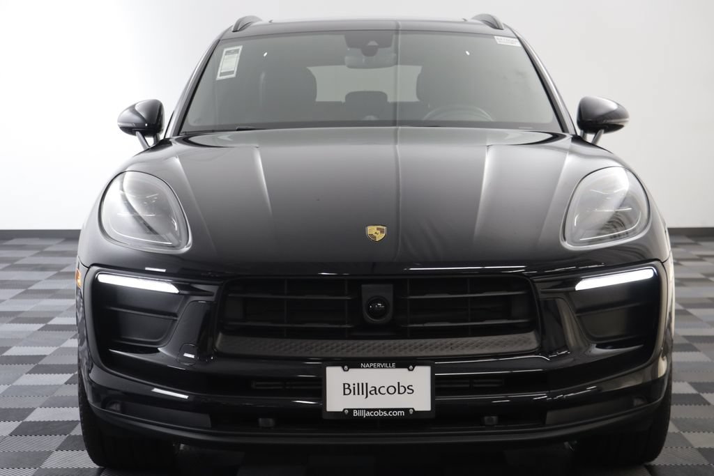Used 2024 Porsche Macan AWD/4WD image 23