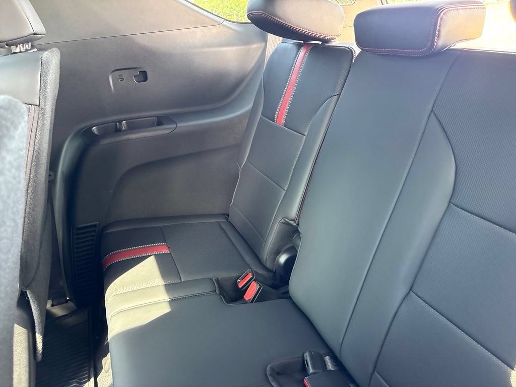 New 2027 Chevrolet Traverse RS w/ LPO, Floor Liner Package AWD/4WD image 61