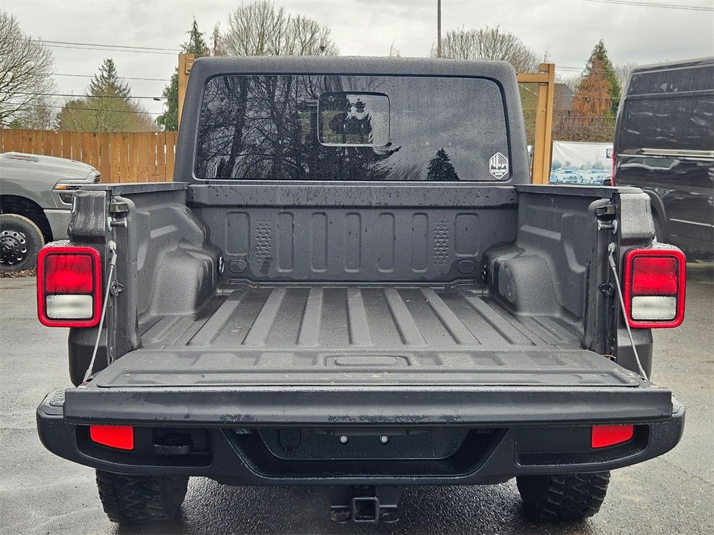 Certified 2023 Jeep Gladiator Willys image 10