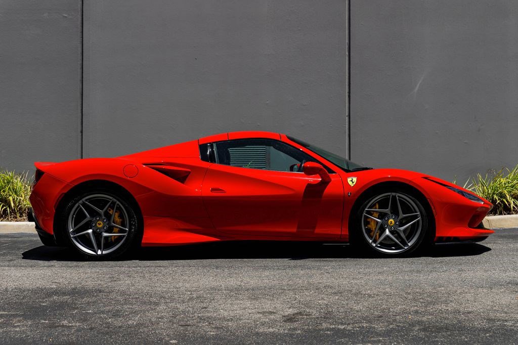 Used 2021 Ferrari F8 Spider RWD image 6