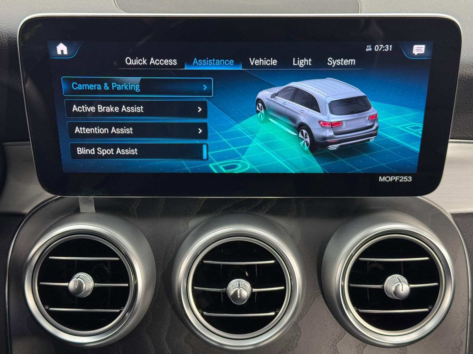 Used 2021 Mercedes-Benz GLC 300 image 27